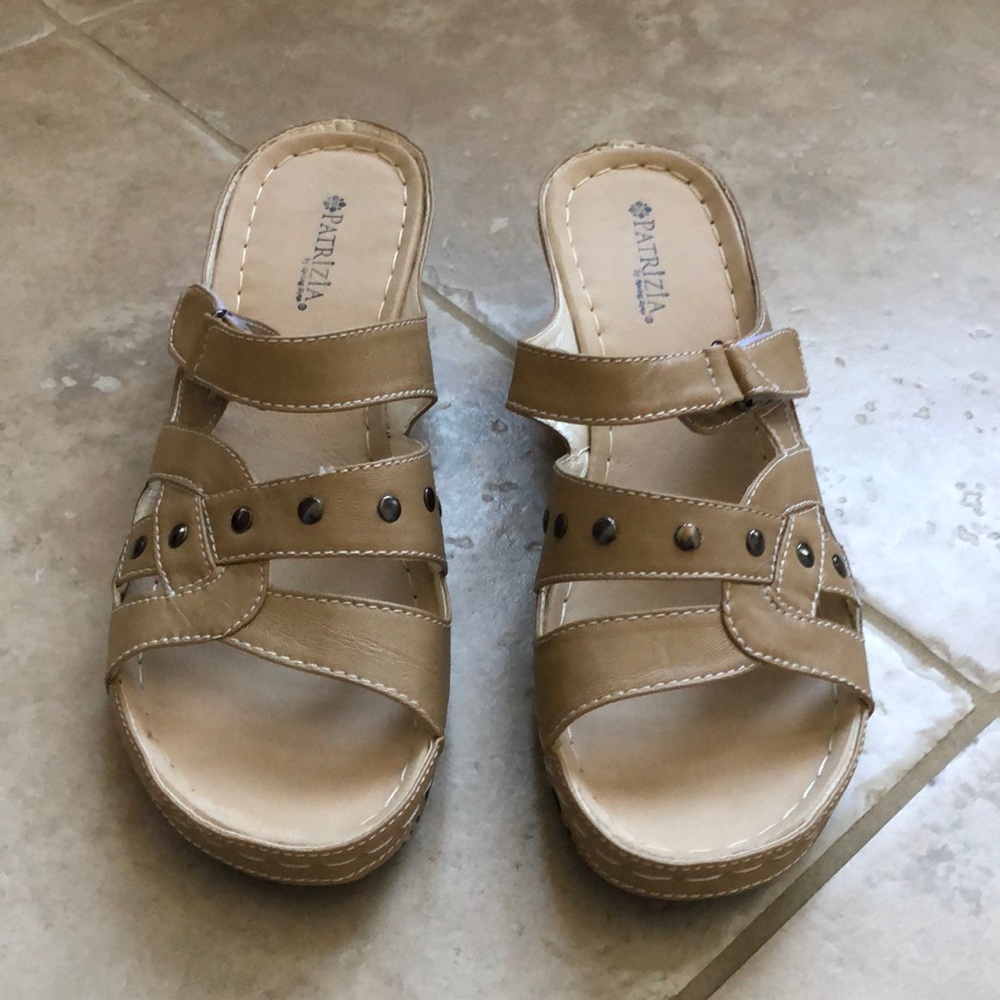 Patrizia by Spring Steps  sandals. size 11